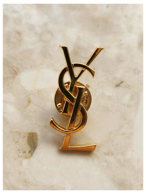 broche ysl